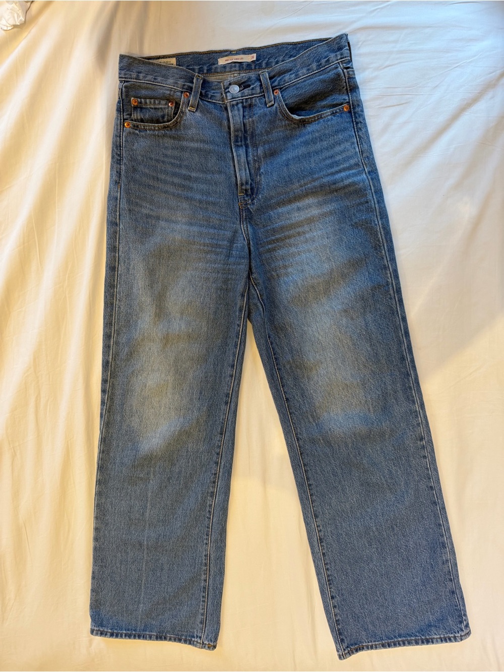 Levi's Women's Wide-Leg Jeans in Medium Blue Wash